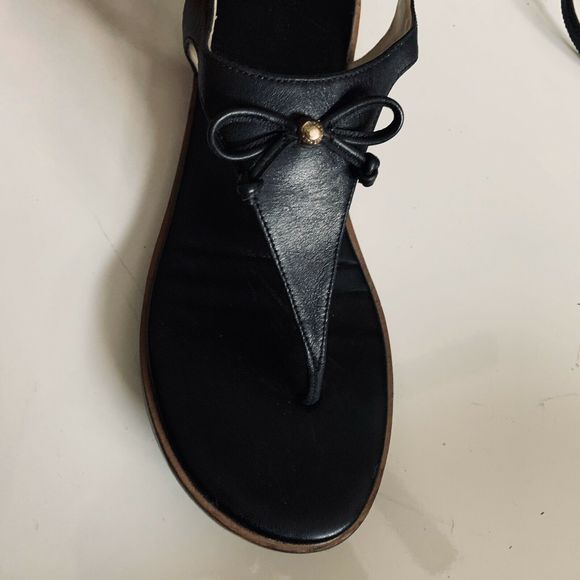 Cole Haan Black Leather T Strap Sling Back Sandals - Picture 2 of 4